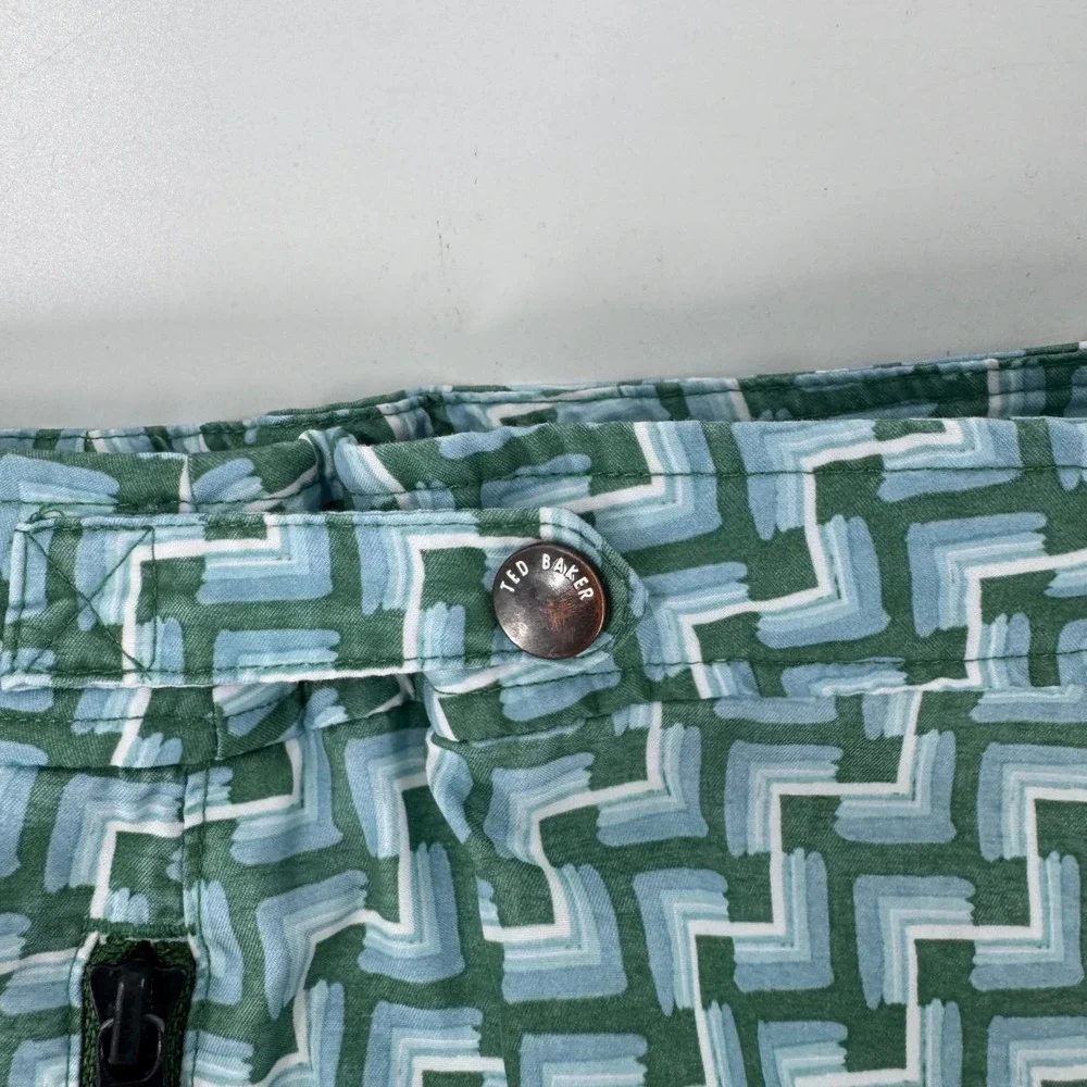 Ted Baker London Mens Green Geometric Chevron Swim Trunks Size 5 Adjustable Tabs